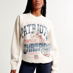 NFL by Abercrombie and Fitch New England Patriots Graphic Crew Neck Sweatshirt